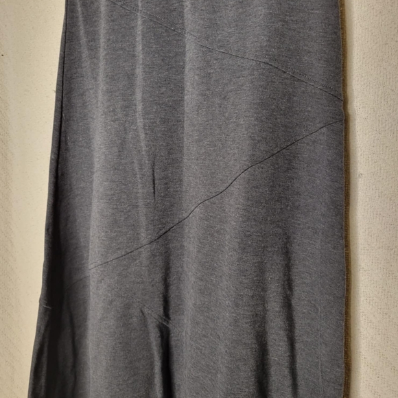 Elegant Gray Women's Skirt - Picture 4 of 5